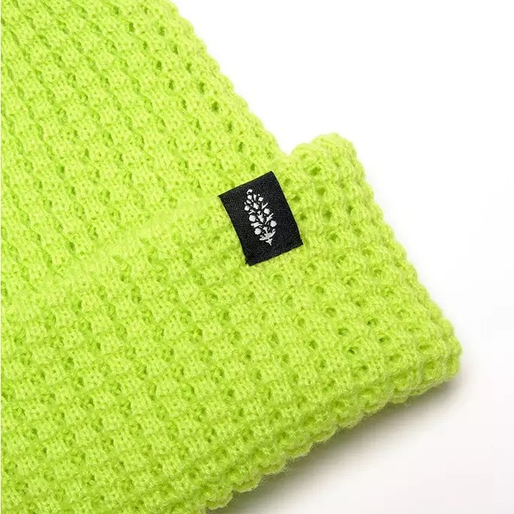 FP Movement by Free People Cool Down Beanie Lime NWT - Picture 2 of 5